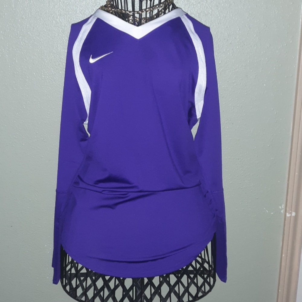 - Nike work out shirt